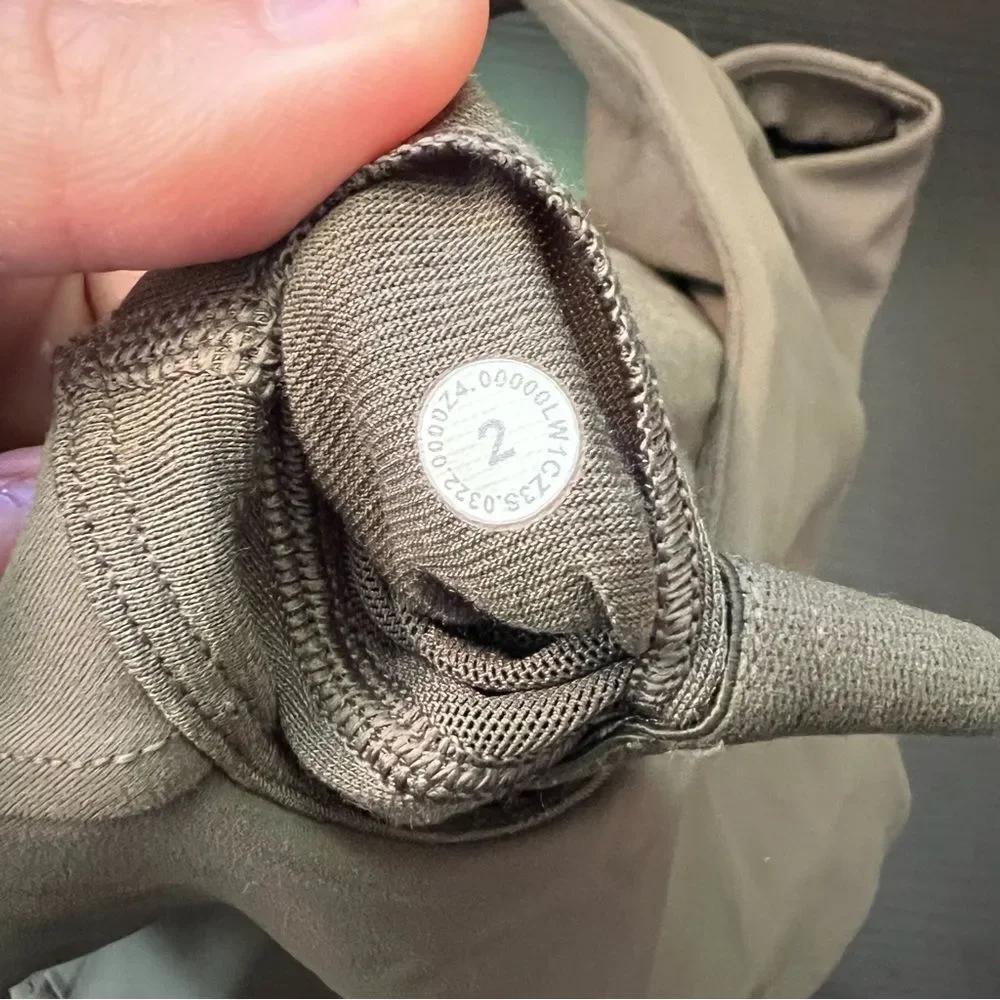 Lululemon‎ Athletica Invigorate Training Tank Top with Bra Olive Green 2